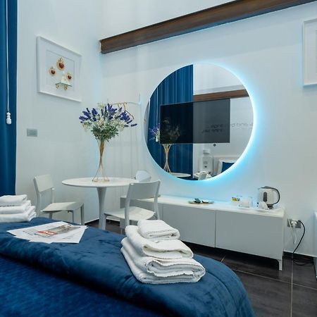 Skyhouse Chiaia Bed & Breakfast Napoli Exterior foto