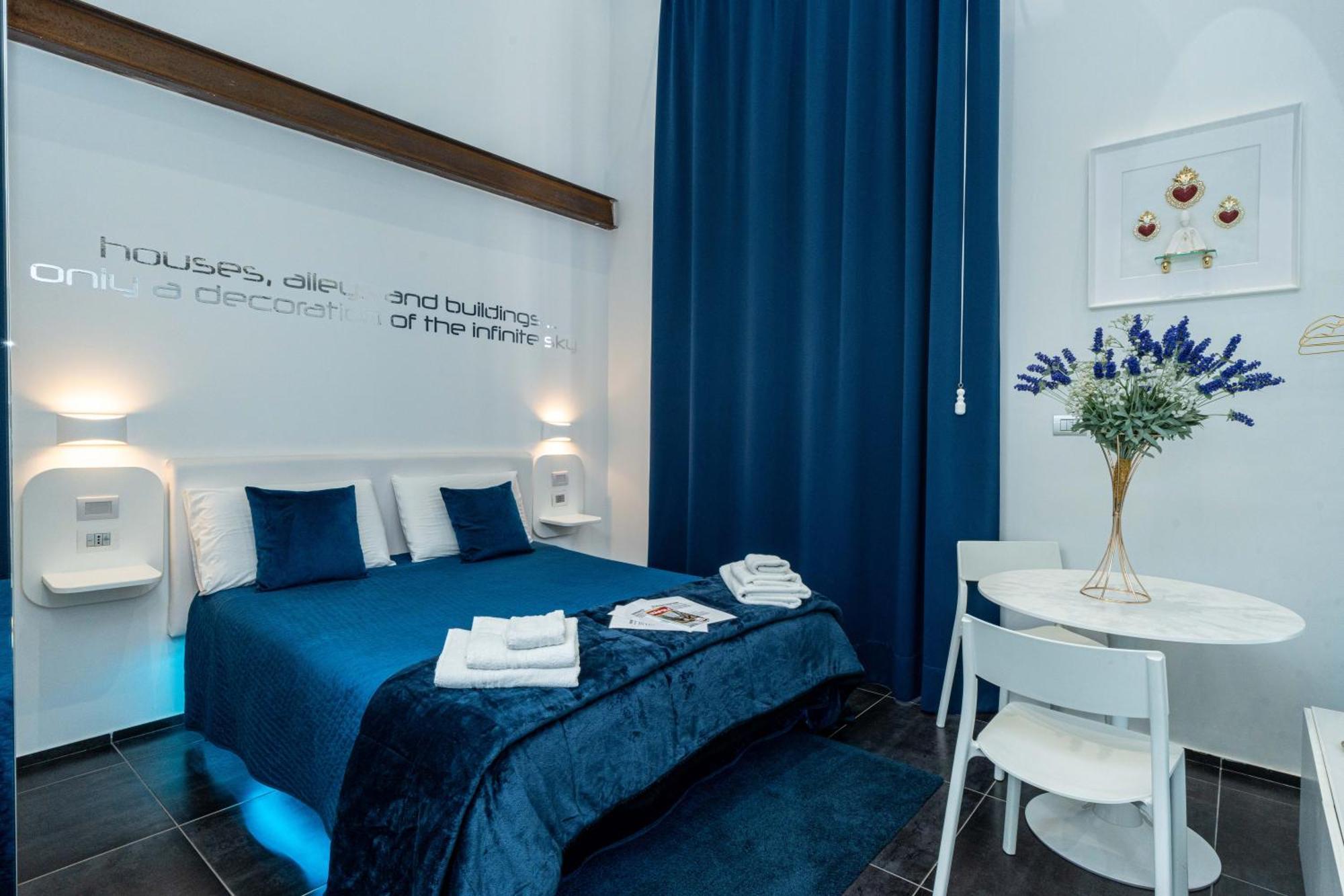 Skyhouse Chiaia Bed & Breakfast Napoli Exterior foto