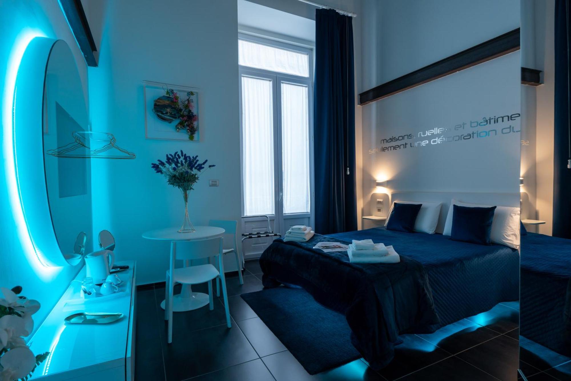 Skyhouse Chiaia Bed & Breakfast Napoli Exterior foto