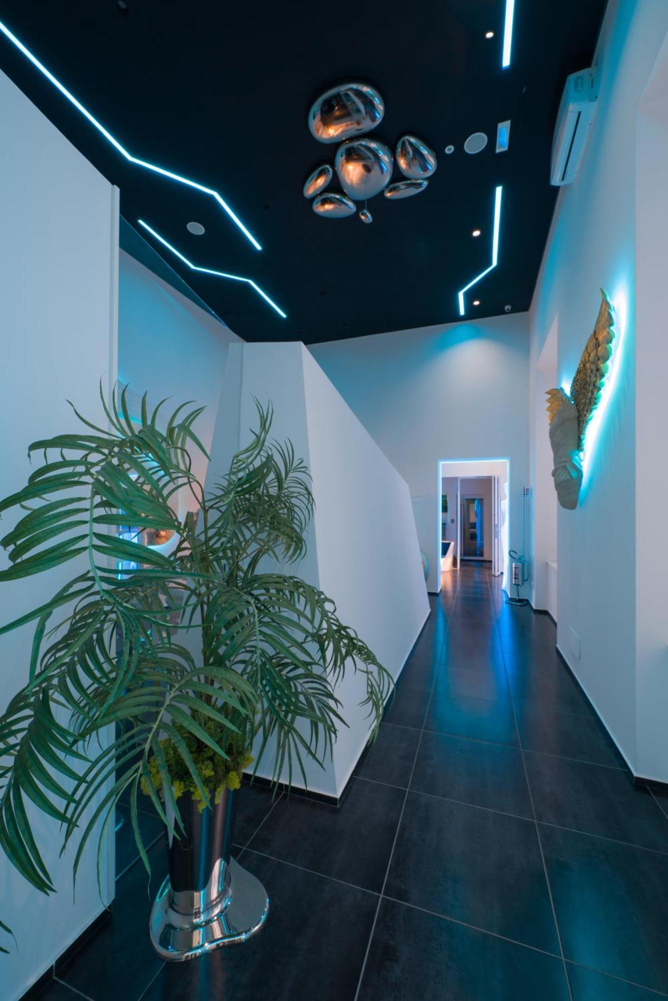 Skyhouse Chiaia Bed & Breakfast Napoli Exterior foto