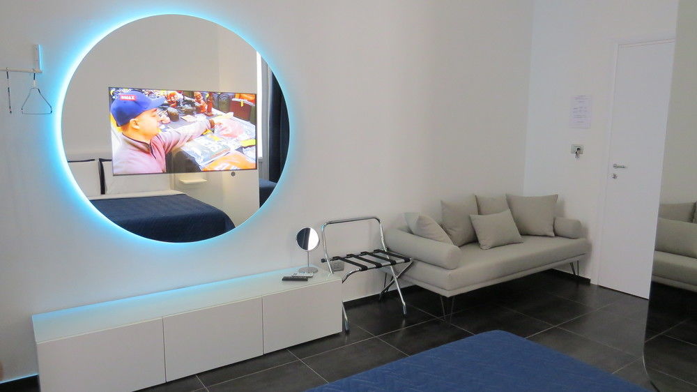 Skyhouse Chiaia Bed & Breakfast Napoli Exterior foto
